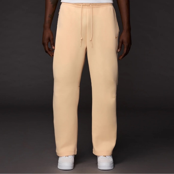 Nike × NOCTA NRG Tech Fleece Open
Hem Pants - Picture 3 of 6